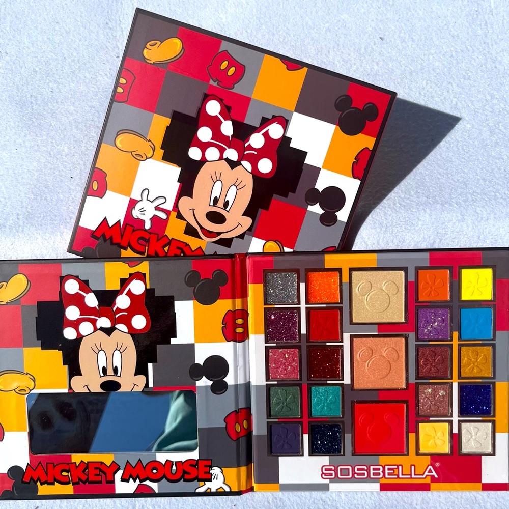 Sosbella Minnie/Mickey Mouse Eyeshadow Pallet